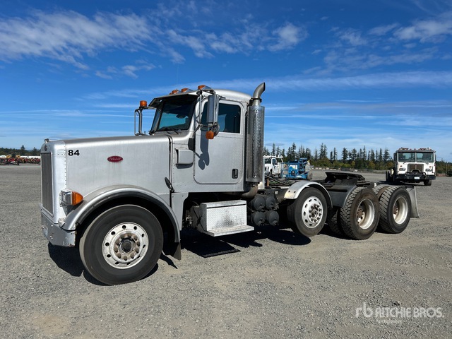 2005 Peterbilt 378 8x4 Tri/A Day Cab Truck Tractor