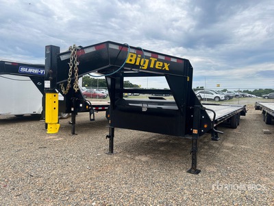 2025 Big Tex 14GN-30D5A-MRBK 14000 lb 30 ft T/A Gooseneck Equipment Trailer