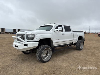 2016 GMC Sierra 3500HD Denali 4x4 Crew Cab Pickup