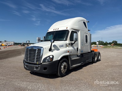 2016 Freightliner Cascadia 125 6x4 T/A Sleeper Truck Tractor