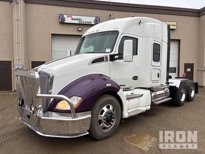 2015 Kenworth T680 6x4 3- Achs Sattelzugmaschine mit Schlafkabine