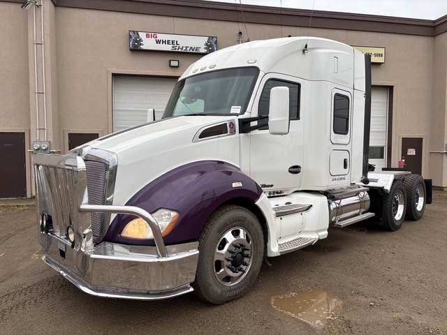 2015 Kenworth T680 6x4 T/A Sleeper Truck Tractor