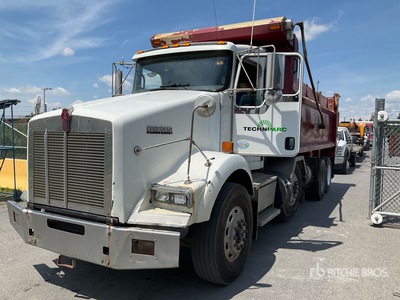 2012 Kenworth T800 8x4 Twin-Steer 3-Achs Kipper-Lkw