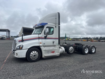 2017 Freightliner Cascadia 125 8x4 Day Cab Prime Mover