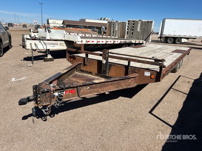 2010 PJ 24 ft T/A Equipment Trailer