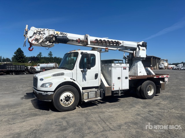 2015 Altec DM47BTR on 2016 Freightliner M2 4x2 Digger Derrick Truck