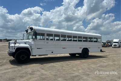 1989 Ford B700 4x2 40-Seat Transit Bus