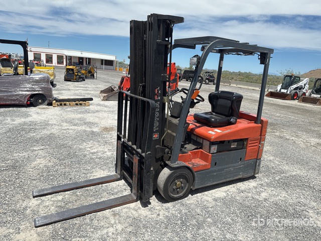 2003 Toyota 7FBEU20 3450 lb Electric Forklift