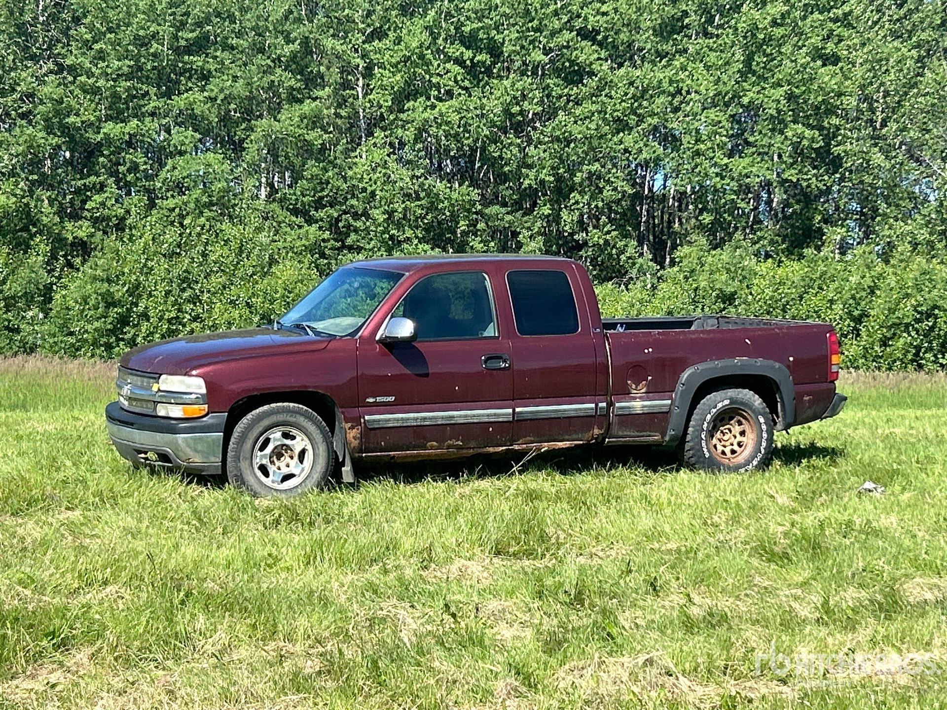 Chevrolet Silverado 1500 4x2 Extended Cab Pickup