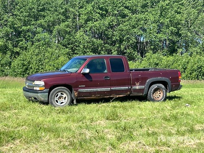 Chevrolet Silverado 1500 4x2 Extended Cab Pickup