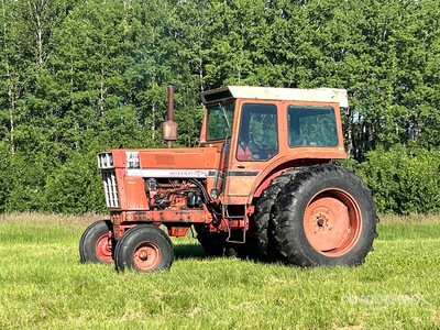 1976 International 1466 2WD Tractor