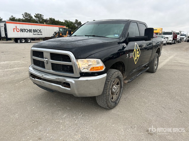 2012 Dodge Ram 2500 ST 4x4 Crew Cab Pickup
