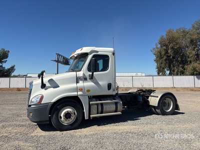 2014 Freightliner Cascadia 125 Cabeza Tractora Cabina Corta