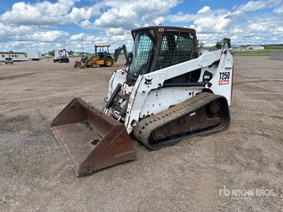 2006 Bobcat T250 Two-Speed High Flow Chargeuse sur rails compacte