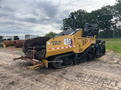 2021 Cat AP1055F Track Asphalt Paver