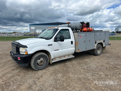 2003 Ford F-350 4x2 Utility Truck