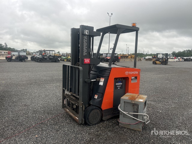 Toyota 7BNCU15 3000 lb Electric Forklift