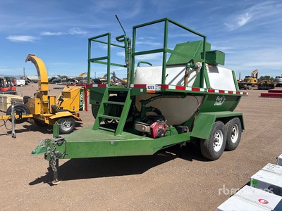 1999 Easy Lawn 900 gal Hydroseeder