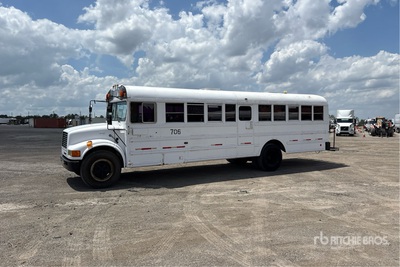 1995 International 3800 4x2 38-Seat Transit Bus