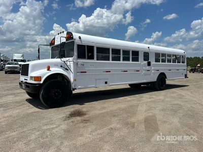 1998 International 3800 4x2 66-Seat Bus