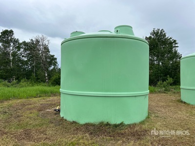 10000 gal Poly Tank