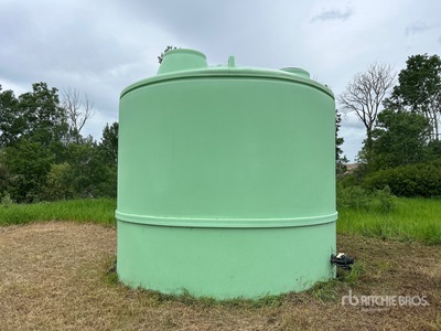 Pattison Liquid Systems FerTank 10000 gal Poly Tank