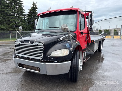 2007 Freightliner M2 106 4x2 Tow Truck
