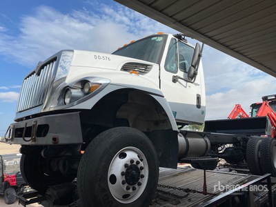 2014 International 7300 Cabine en chassis