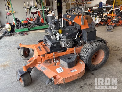Scag 61 V-Ride Stand-On Cortacéspedes