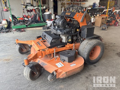 Scag 61 V-Ride Stand-On Cortacéspedes