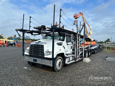 2020 Freightliner 114SD 6x4 Camión portavehiculos