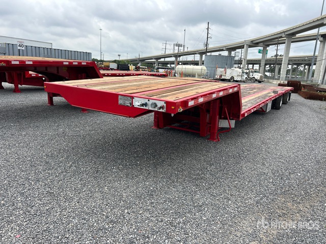 2013 Transcraft DTL-2100 53 ft T/A Spread Axle Single Drop Step Deck Trailer