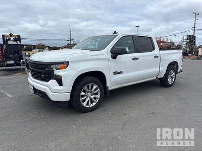 2022 Chevrolet 1500 Custom 4x4 Crew Cab Pick Up