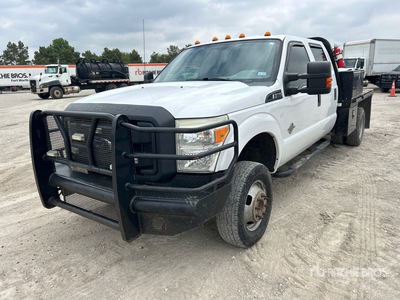 2016 Ford F-350 XL 4x4 Crew Cab Flatbed Truck