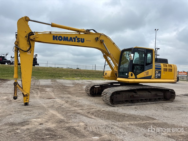 2016 Komatsu PC210LC-11 Tracked Excavator