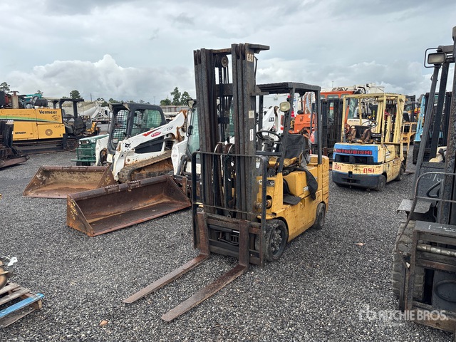 Cat GC25 4400 lb Cushion Tire Forklift