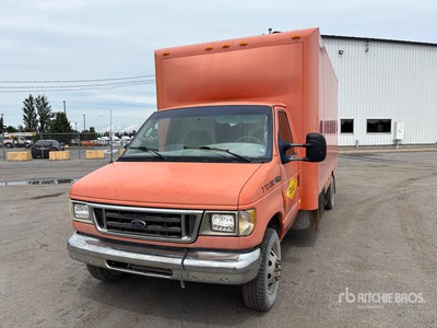 2003 Ford E-450 4x2 Gesloten vrachtwagen