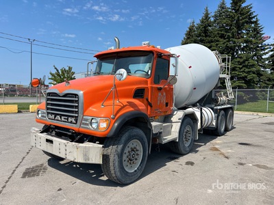 2004 Mack CV713 Granite 8x4 Twin-Steer Mixer Truck