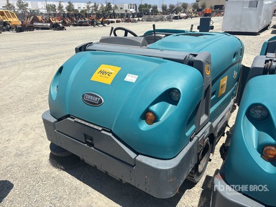 2022 Tennant S-30 Ride-On Floor Sweeper