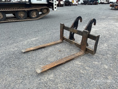 62 in Q/C Wheel Loader Forks - Fits Cat 924,930,938