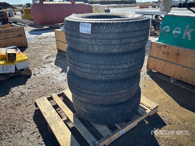 Quantity of (4) 275/70R18 Michelin LTX A/T2 اطارات المواصلات