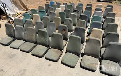 LOT 0F 56  - HUMVEE SEATS قطع متنوعة للسيارات HMMWV