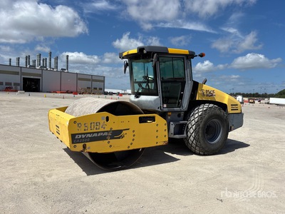 2015 Dynapac CA2500D Smooth Drum Compactor