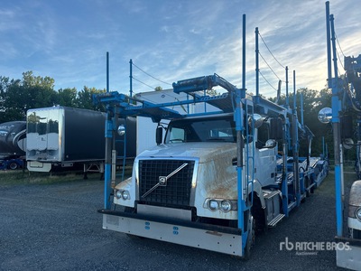 2015 Volvo VAH 6x4 Car Carrier Truck