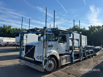2015 Volvo VAH 6x4 Car Carrier Truck