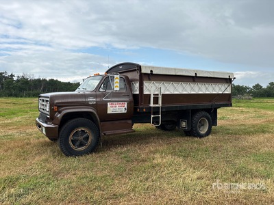 1979 GMC 7000 Series Sierra Grande 4x2 Getreidetransporter