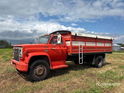 1976 Chevrolet C60 Custom Deluxe 4x2 Getreidetransporter