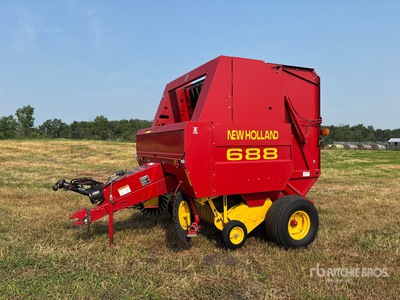 New Holland 688 Round Baler