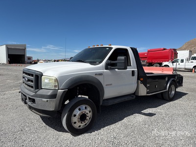 2007 Ford F-450 XL 4x2 Flatbed Truck