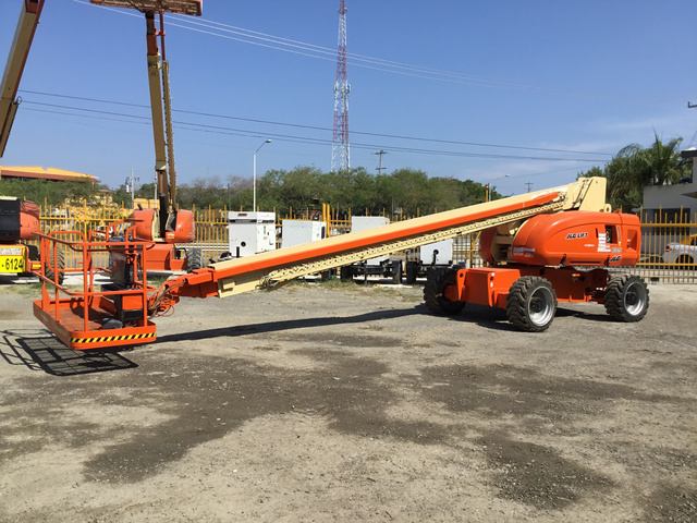 JLG 800S 4WD Diesel Telescopic Boom Lift